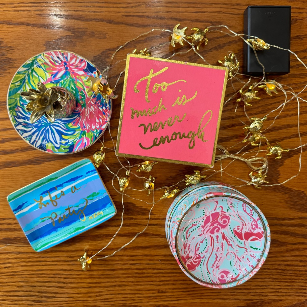 Lilly Pulitzer coasters, jewelry dishes, box, turtle lights